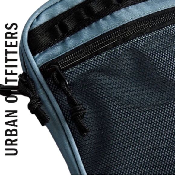 UO Urban Outfitters Ripstop Blue Black Utility Sling Bag NEW - Picture 3 of 3